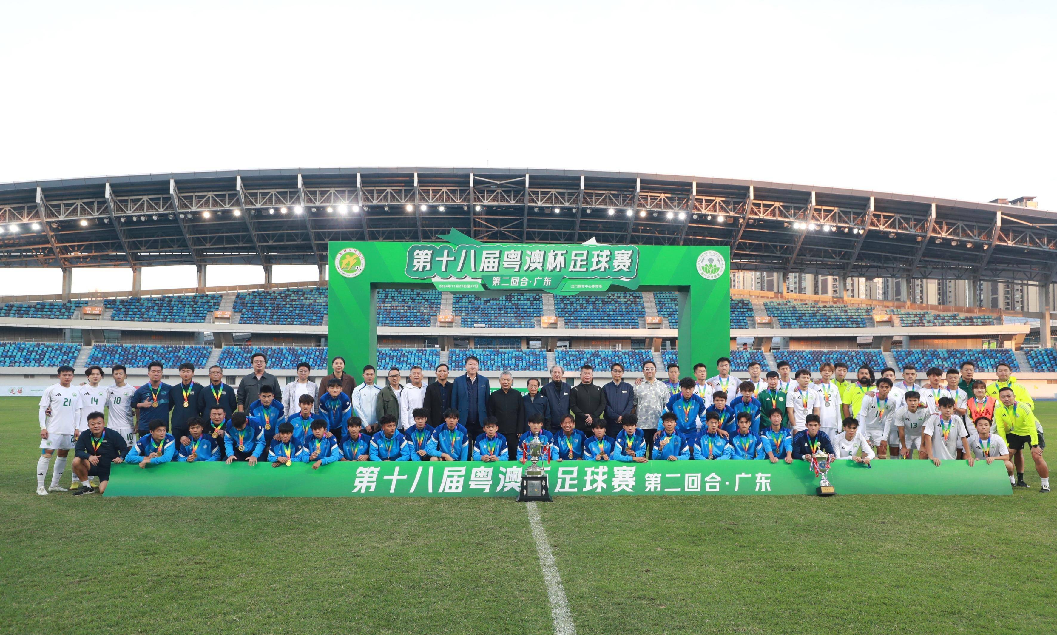 包含澳门球员夺得亚洲冠军，成为本地体育英雄的词条