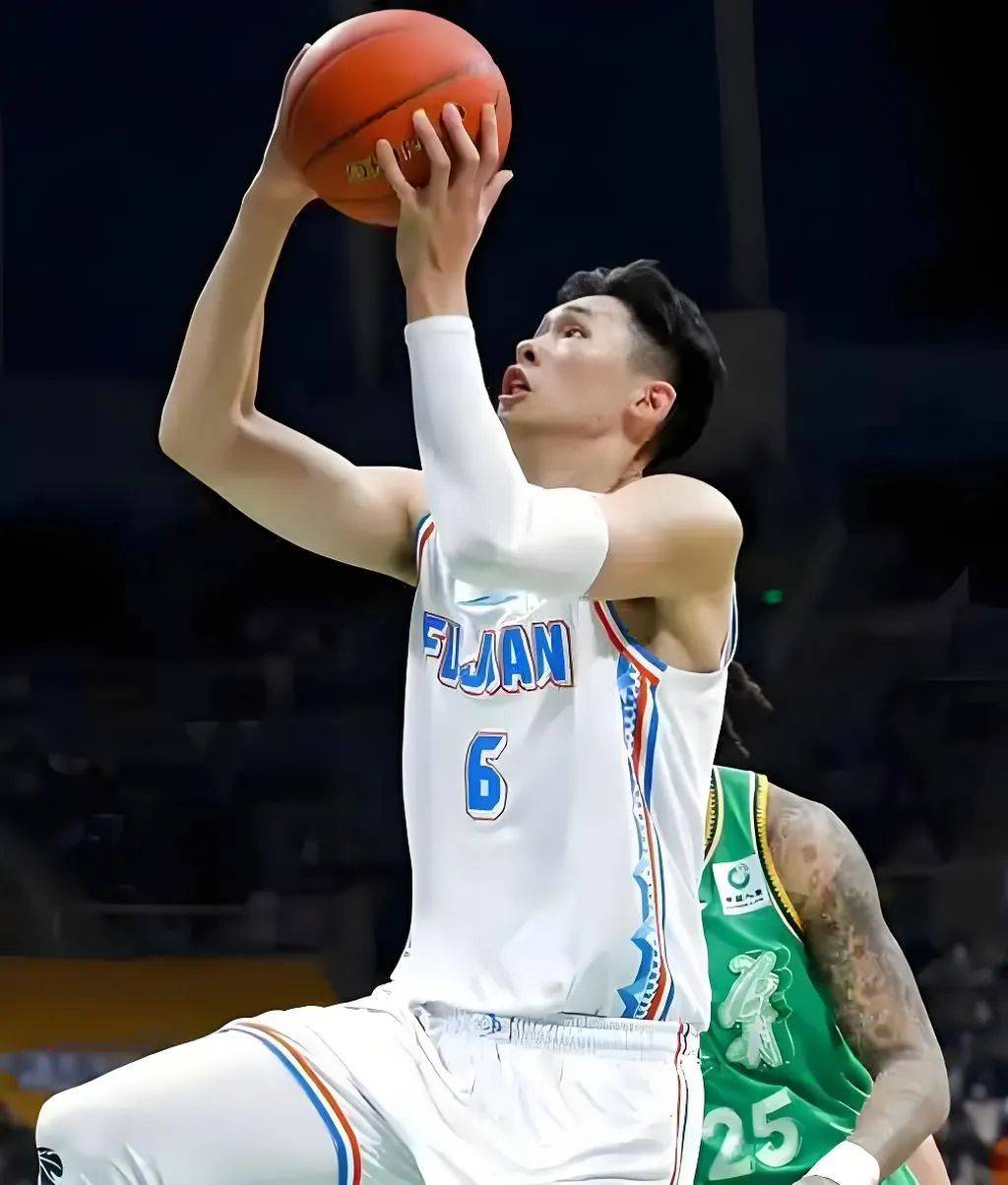 突尼斯男篮锋线球员状态回升，备战世界杯