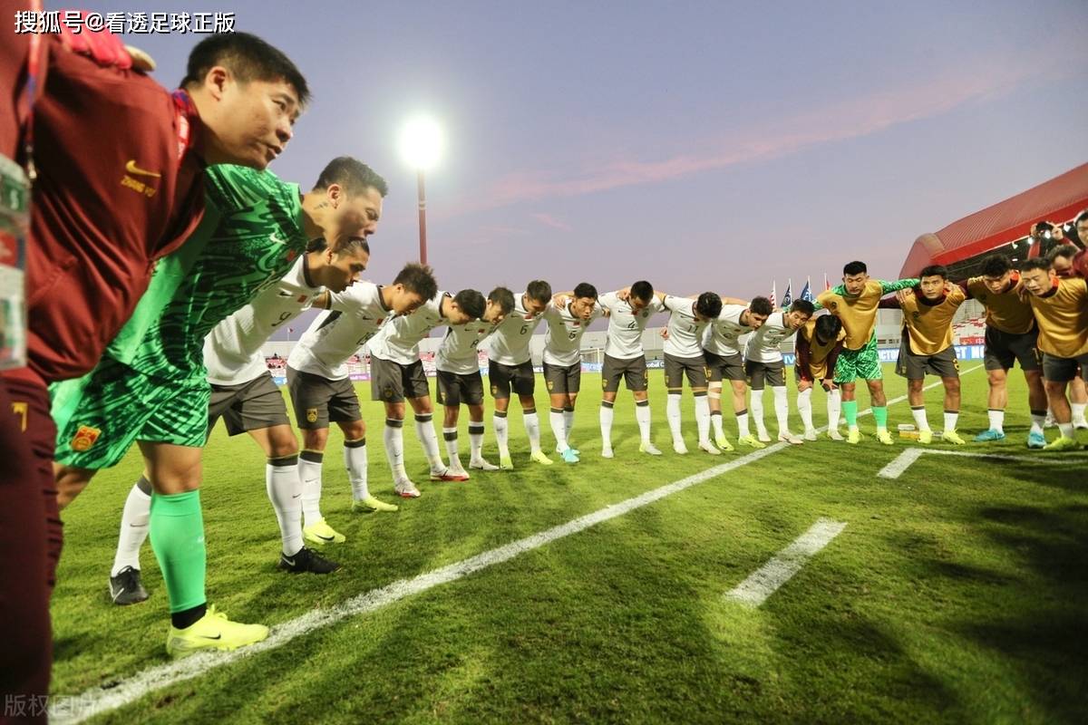 杏彩体育登录-包含国内职业足球比赛赛程密集紧张，球员们备战全力的词条
