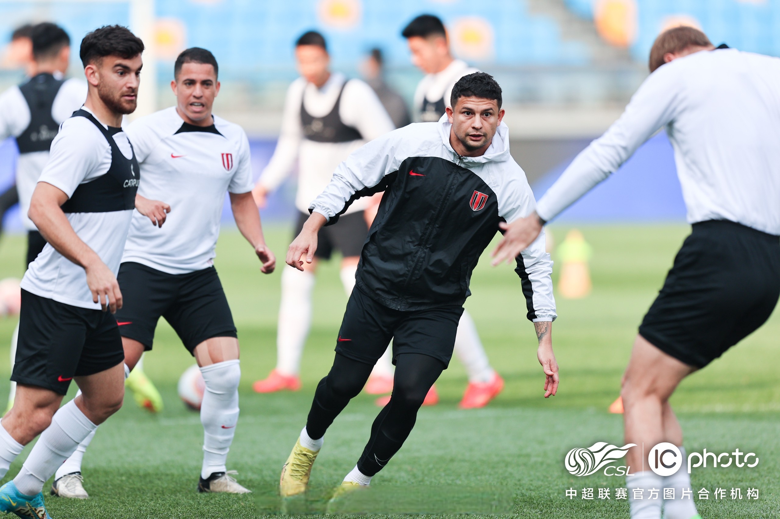 杏彩体育平台-天津队在场上表现抢眼，战胜对手