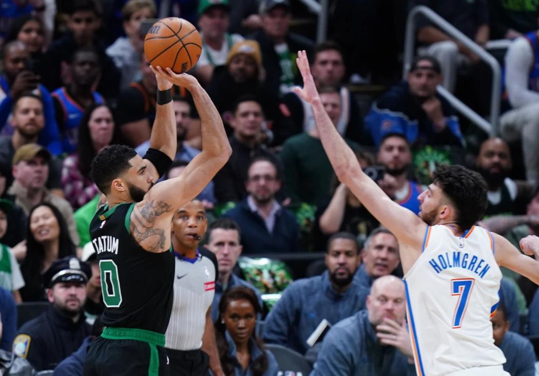 杏彩体育-包含凯尔特人客场逆转取胜，展现团队实力的词条