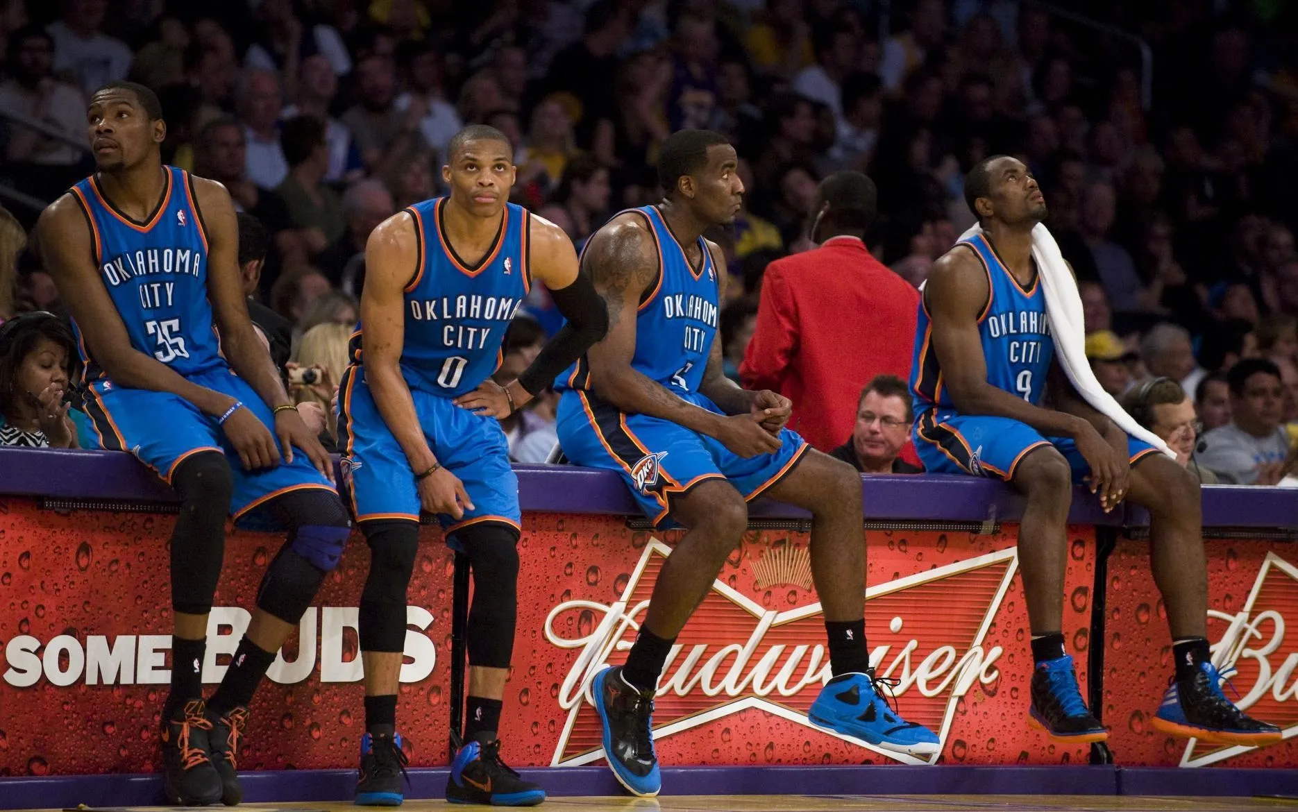 步行者全队集结训练备战季后赛 步行者全队集结训练备战季后赛