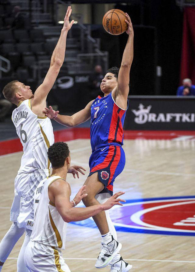 杏彩体育网页版登录入口-活塞遭遇五连败，教练组开始对球队战术进行调整的简单介绍