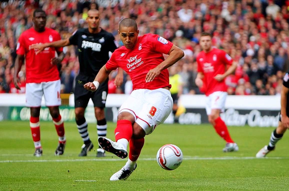 伯明翰城大胜对手，士气高昂