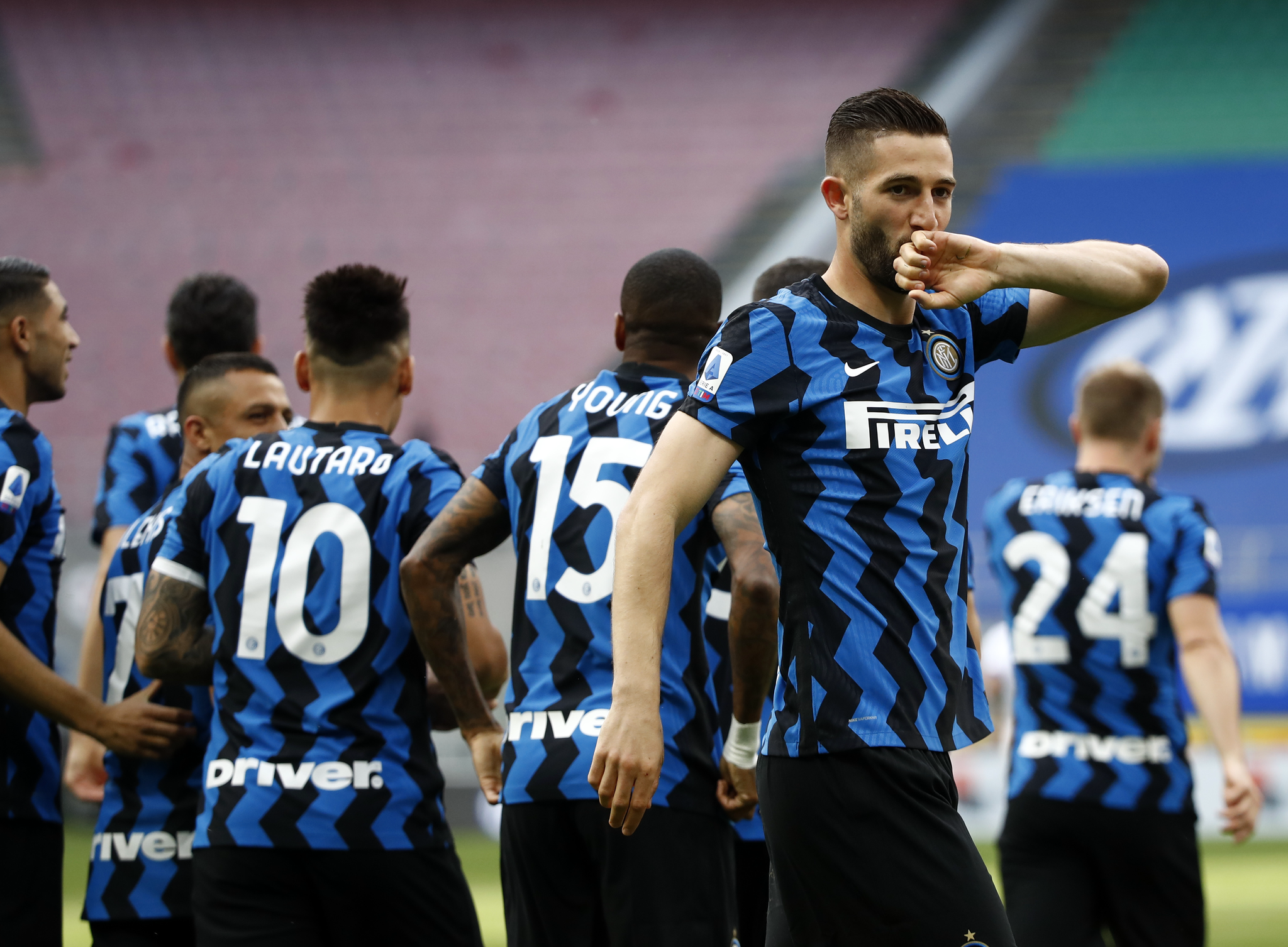 包含锡耶纳挽救一球后连扳三球，击败桑普多利亚的词条