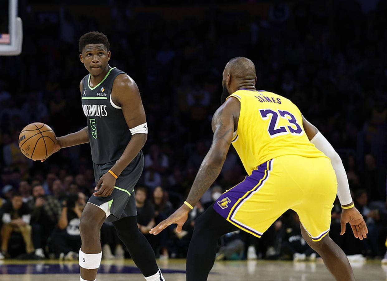 尼克斯击败掘金，止步一连败的简单介绍