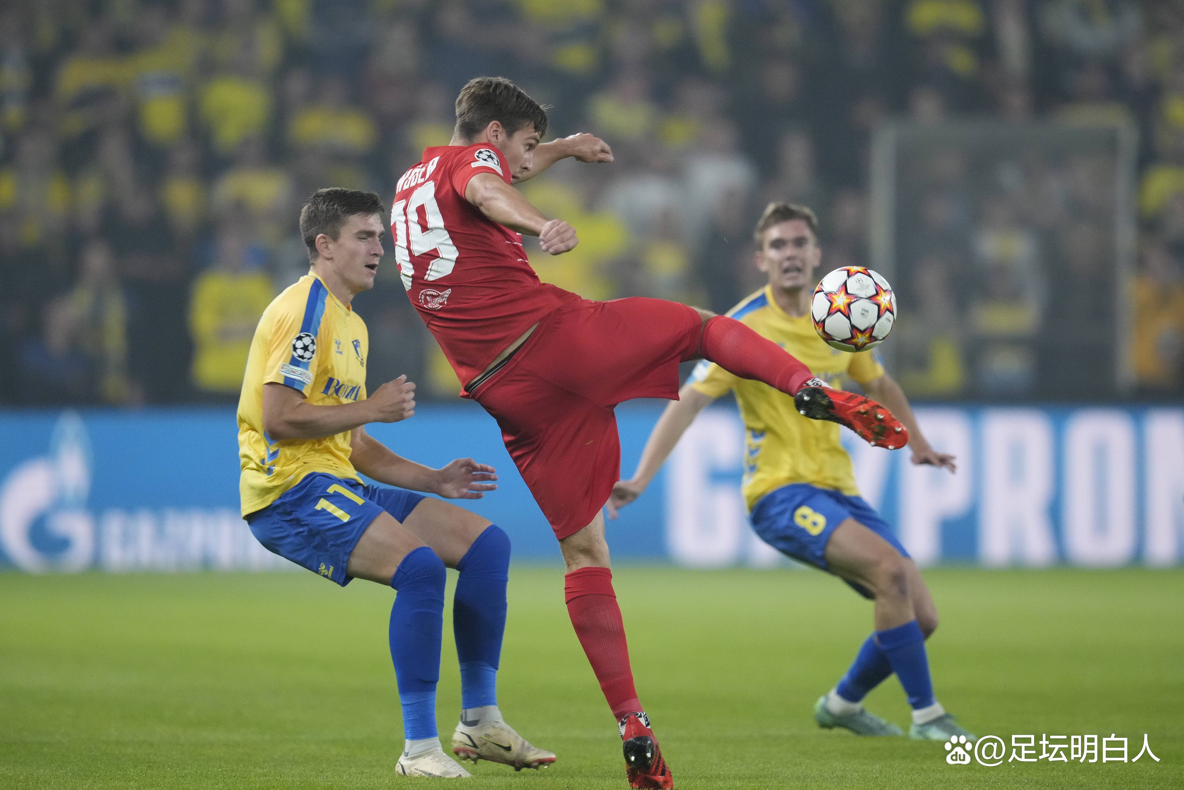 杏彩体育-欧洲最强球队战火延烧激情足球赛事引爆